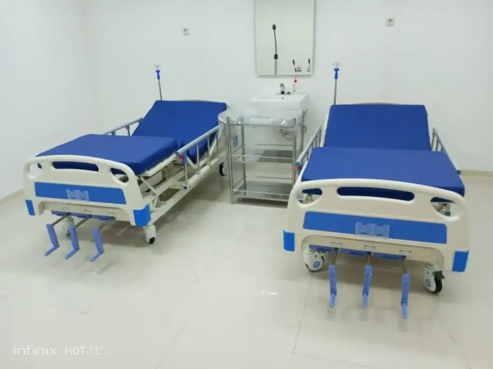 Tempat tidur rumah sakit / bed pasien / ranjang rumah sakit