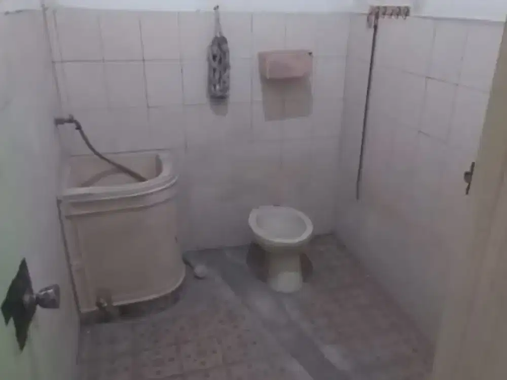 Disewakan Ruko Jl Babatan , Wiyung