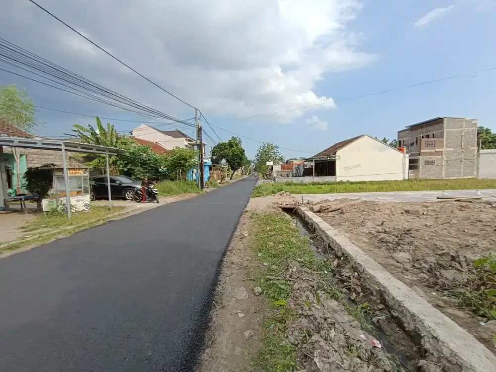Tepi Jalan Utama 10 menit Malioboro Jogja HOOK