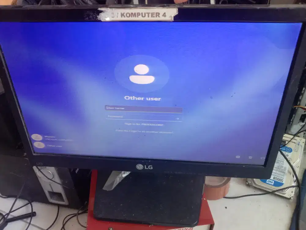 Monitor 16inc LED LG normal