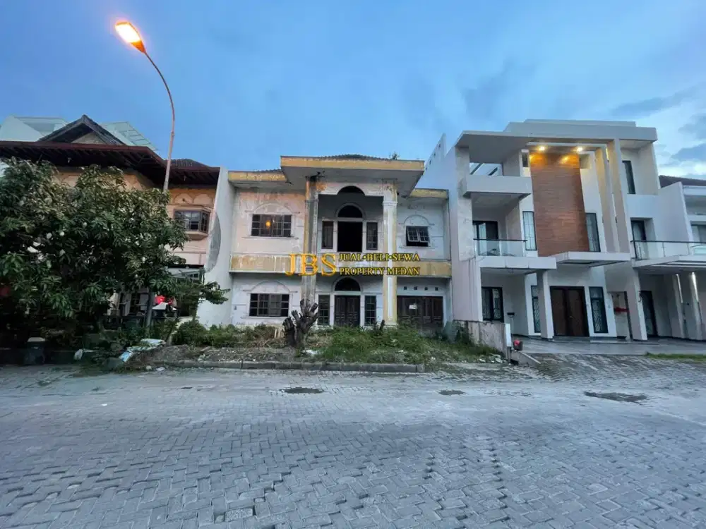 Jual Rumah 2,5 Tingkat di Komplek Cemara Asri Medan Jalan Rajawali