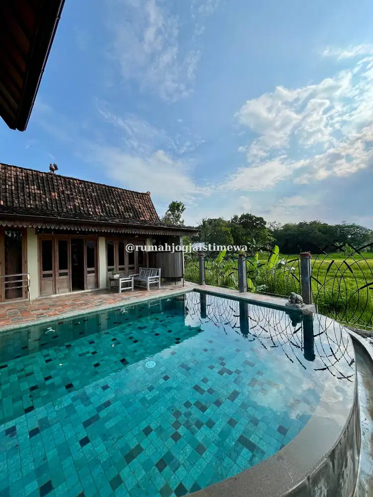 Villa  Full Furniture Dengan Kolam Renang View Sawah Tamantirto Bantul