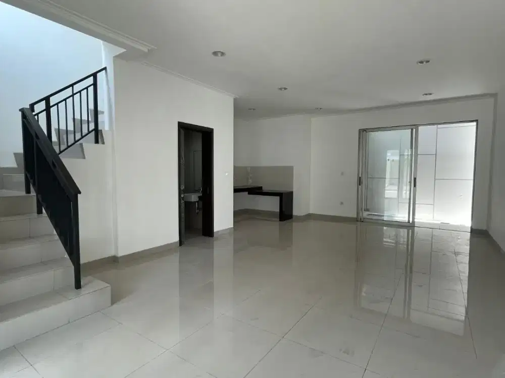 DISEWAKAN RUMAH PIK 2