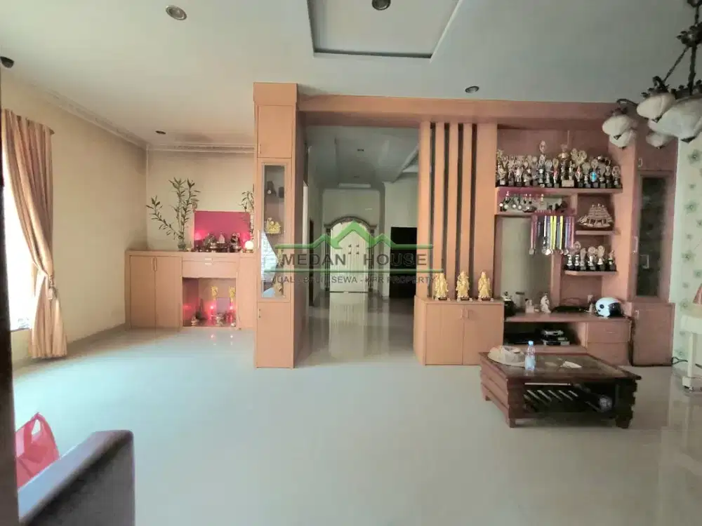 VILLA HOOK CEMARA HIJAU