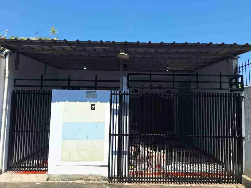 Di jual rumah minimalis di komplek margaasri