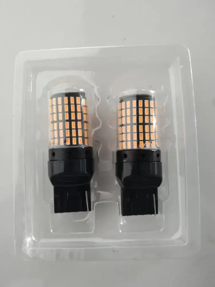 Lampu LED T20 mobil sepasang