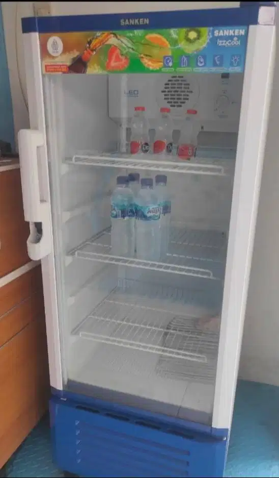 SANKEN SRS 185 Showcase Cooler