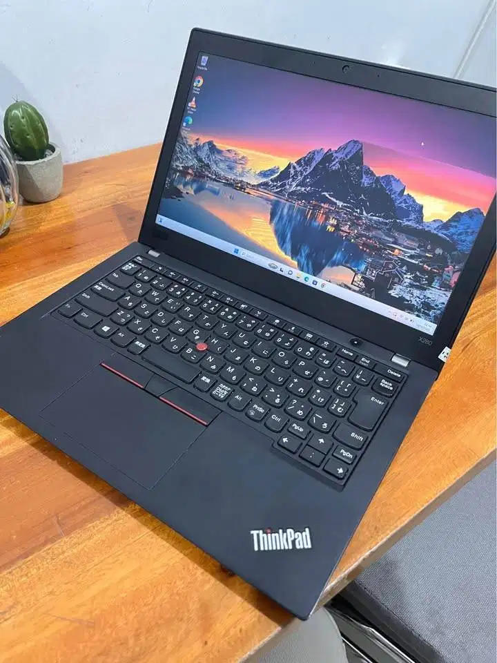 Laptop Lenovo Thinkpad X280 Core i5 Gen 8 Ram 8GB SSD 256GB