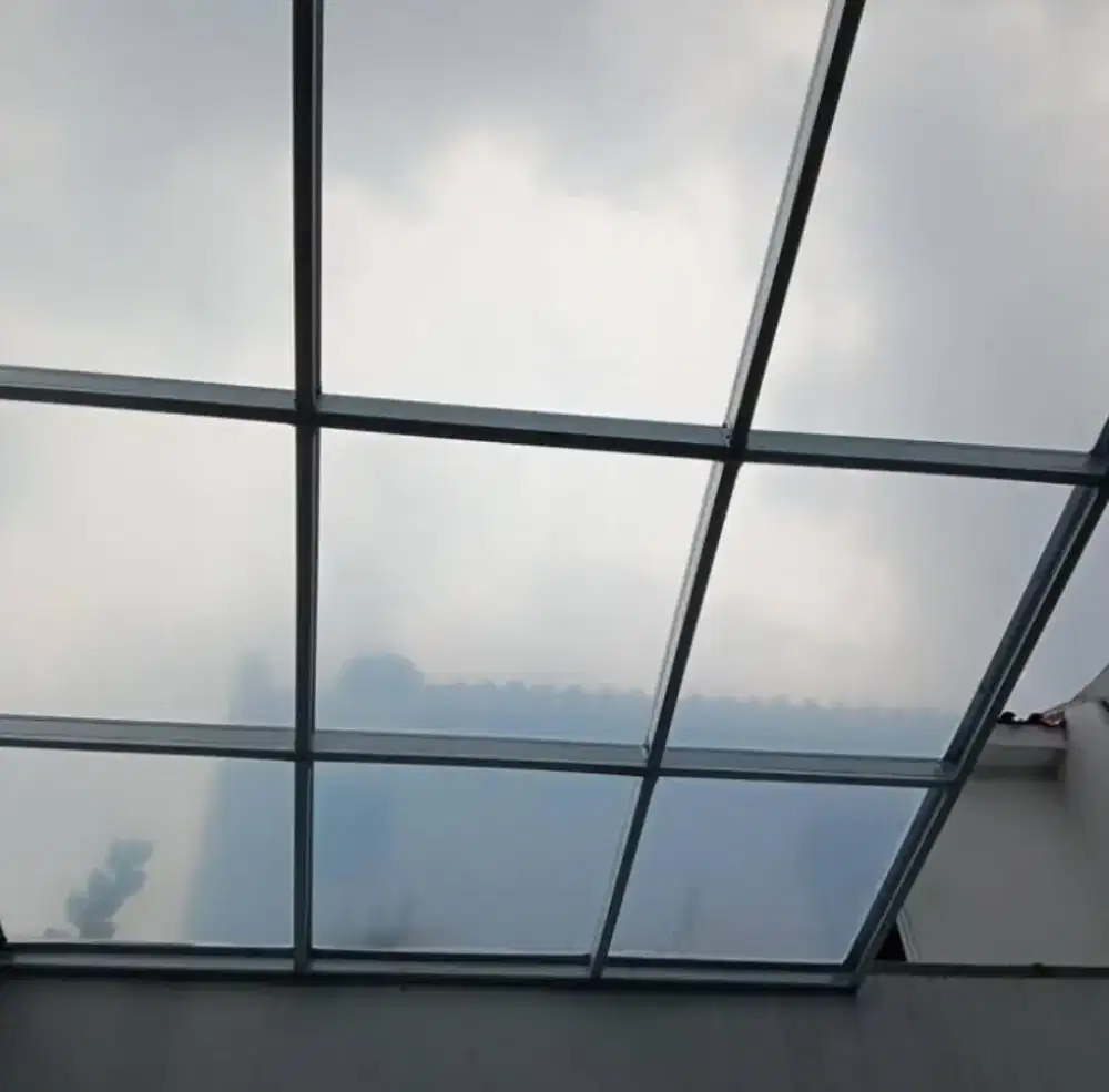 Jasa pemasangan plastik UV terpasang