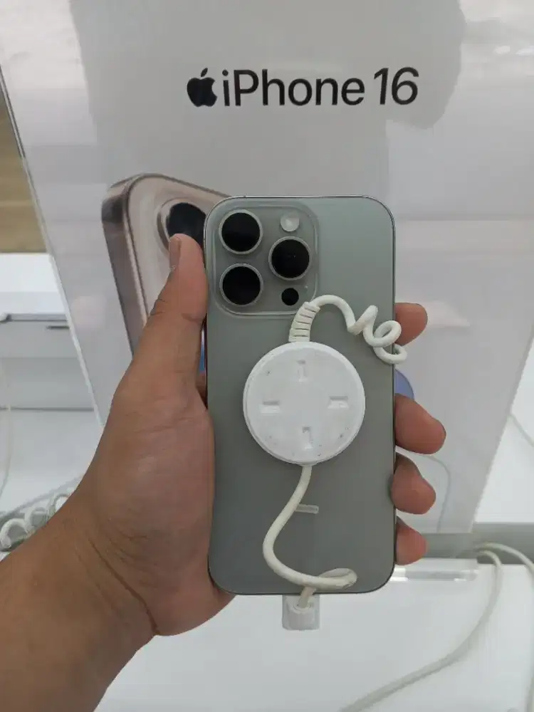 Kredit iPhone 16 Pro garansi iBox