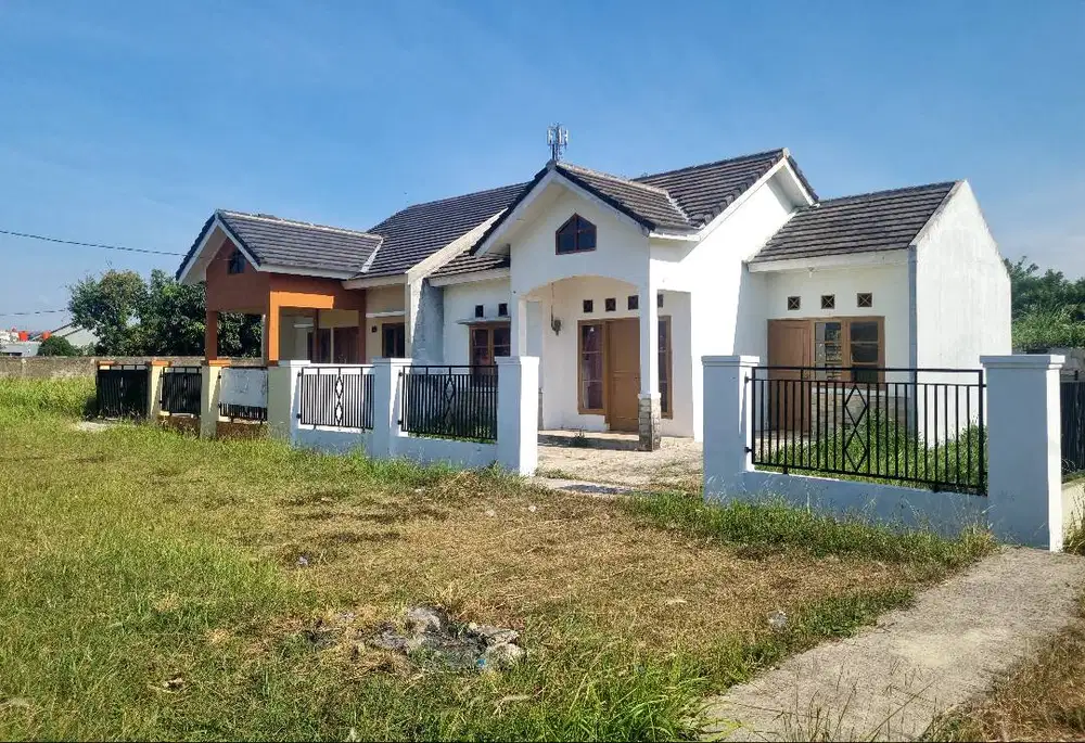 Di Jual Rumah Strategis Samping Summarecon Karawang