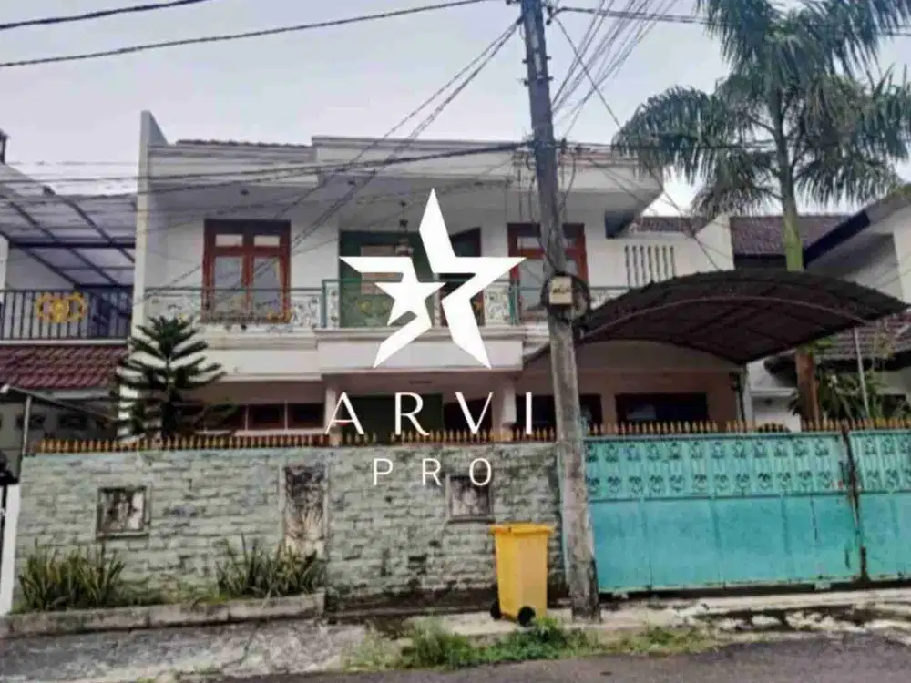 Rumah 2 ½ Lantai Semi furnish di Cipinang Indah Jaktim