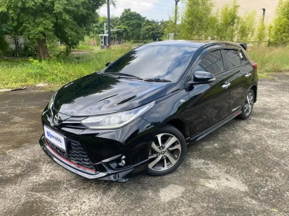 Like New Toyota Yaris 1.5 TRD Sportivo Bensin-AT 2021 Hitam WXD