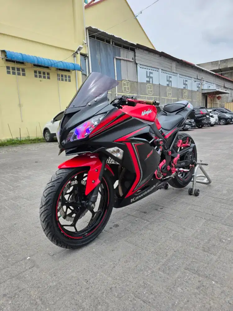 Kawasaki Ninja 250 FI SE Merah Hitam 2014