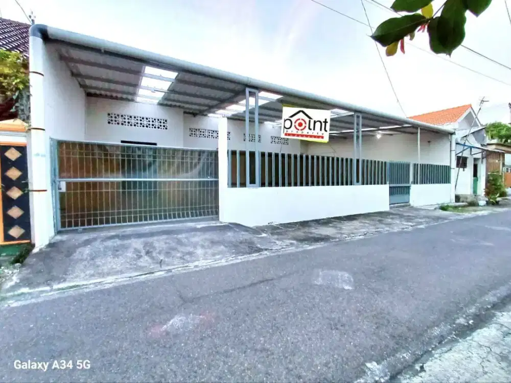 Rumah Luas Bagus Dekat di Solo Kota