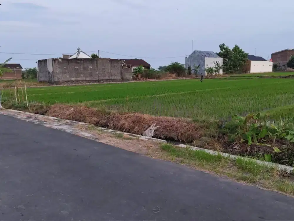 Tanah Strategis 10.700m² Zona Kuning Klaten