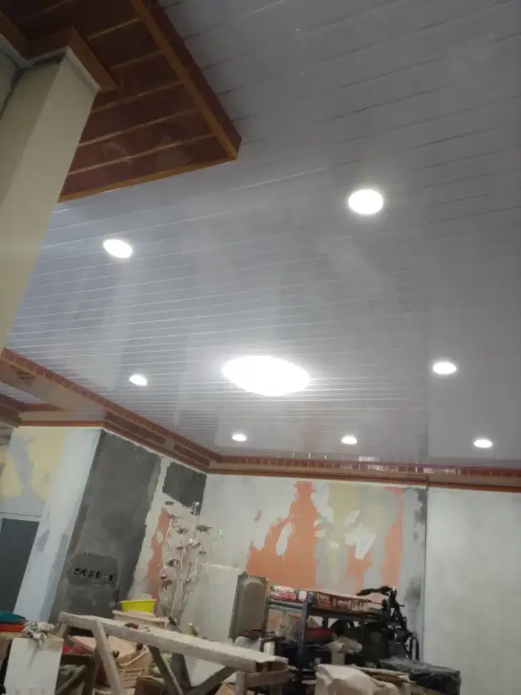 Tukang bangunan