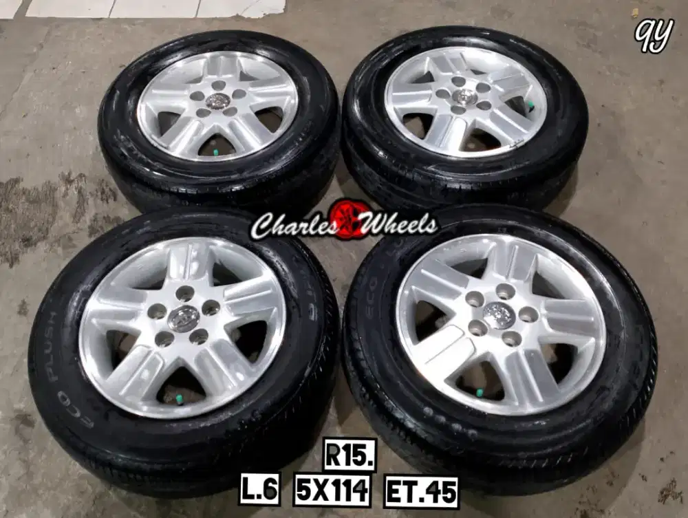 Jual velg oem innova r15 5x114 + ban 205/65 grandmax luxio carry dll