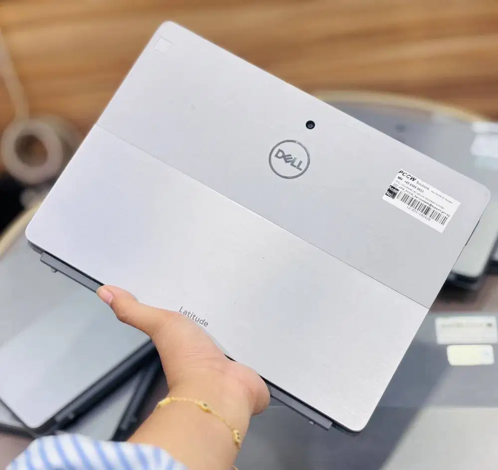 Laptop 2in1 Dell Latitude 7210 Core i7 Gen10 RAM 16GB/256GB kerja wj