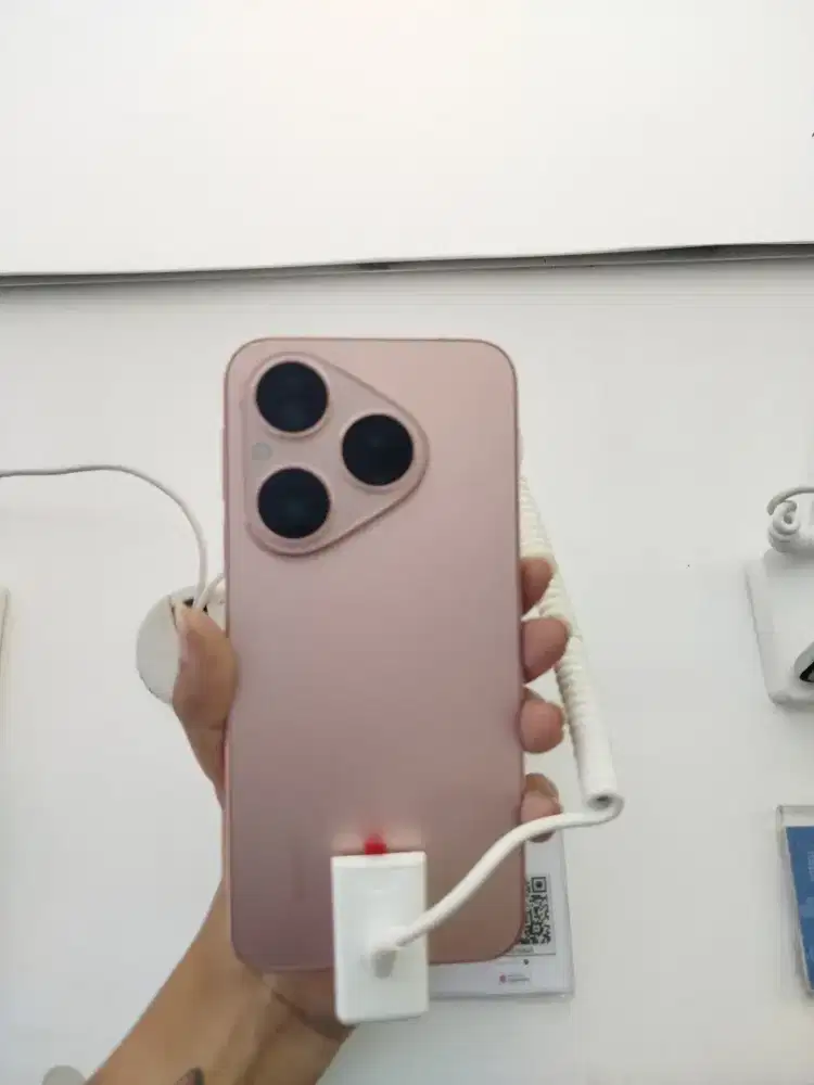 Huawei Pura 80 Basic FREE WATCH FIT 4 Pro