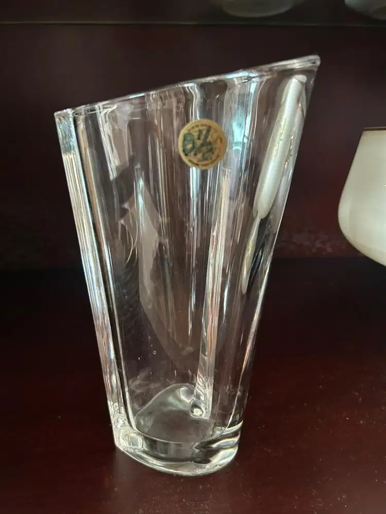 Vas bunga cristal D ‘Argues