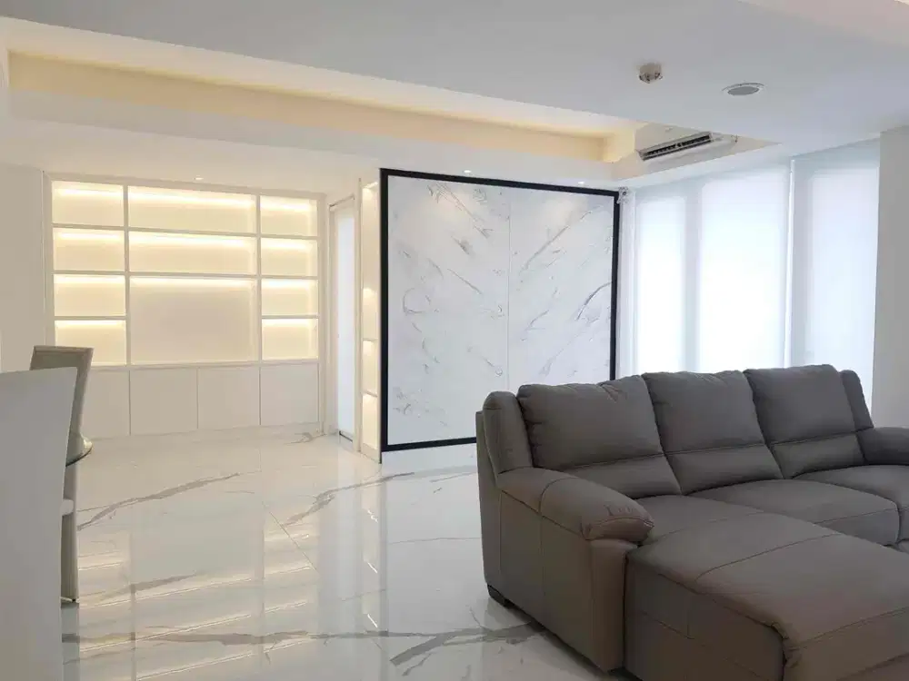Apartemen royale springhill kemayoran 3 kamar 192 meter sudah sertifikat