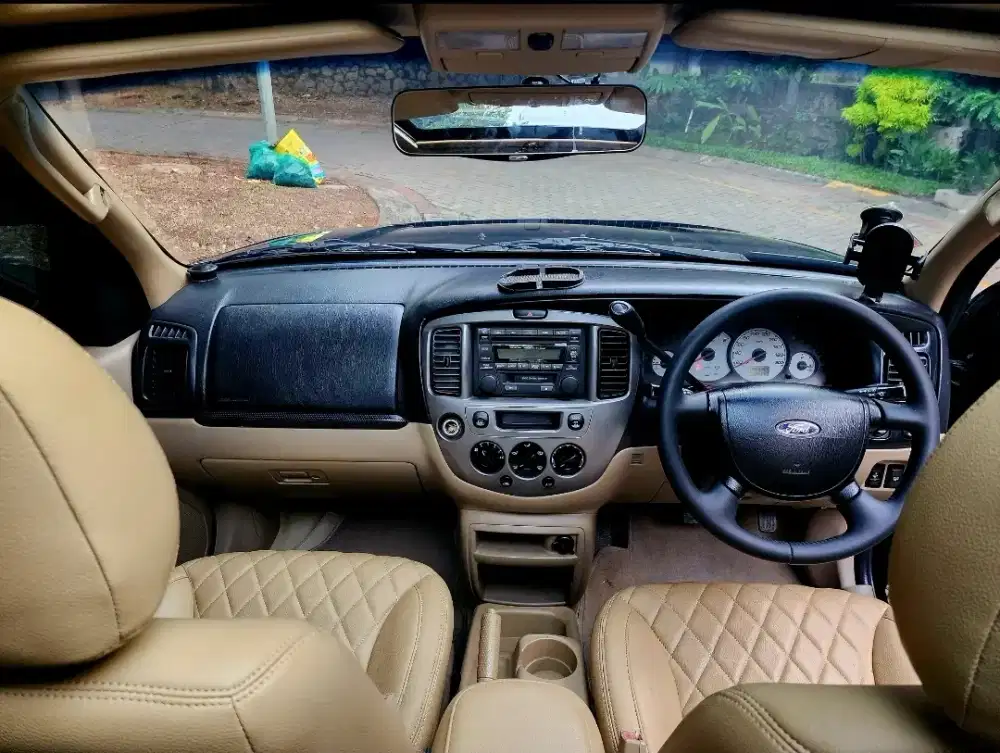 Turun harga Ford Escape 4x4 XLT Bensin thn 2006