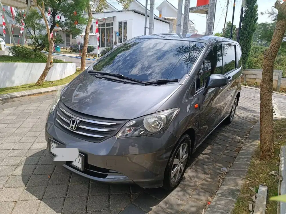 Freed 2010 PSD pemakaian pribadi