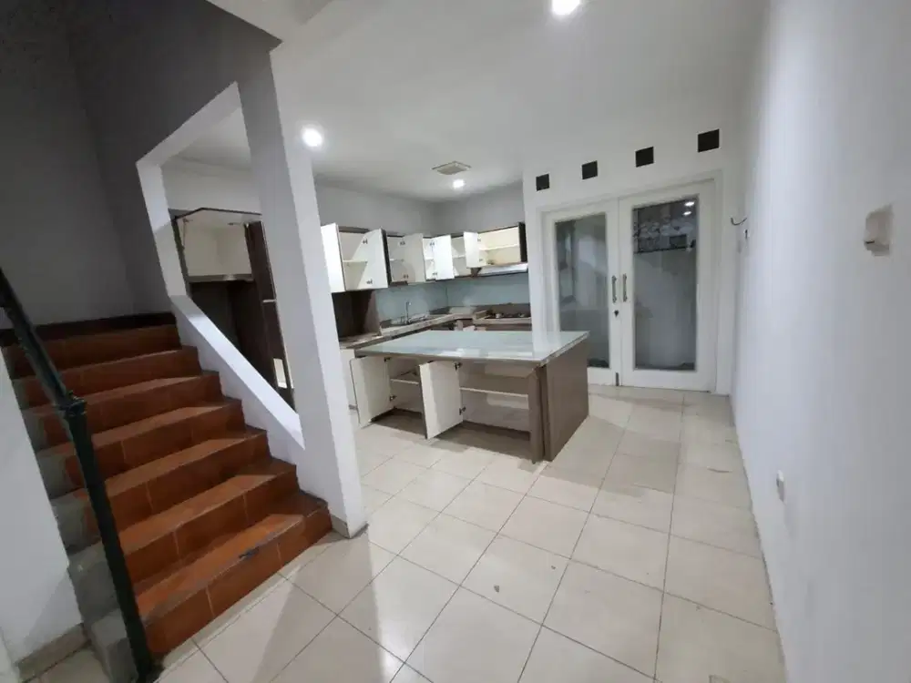 Dijual Rumah Bagus Siaphuni di Sektor 3 Bintaro Jaya