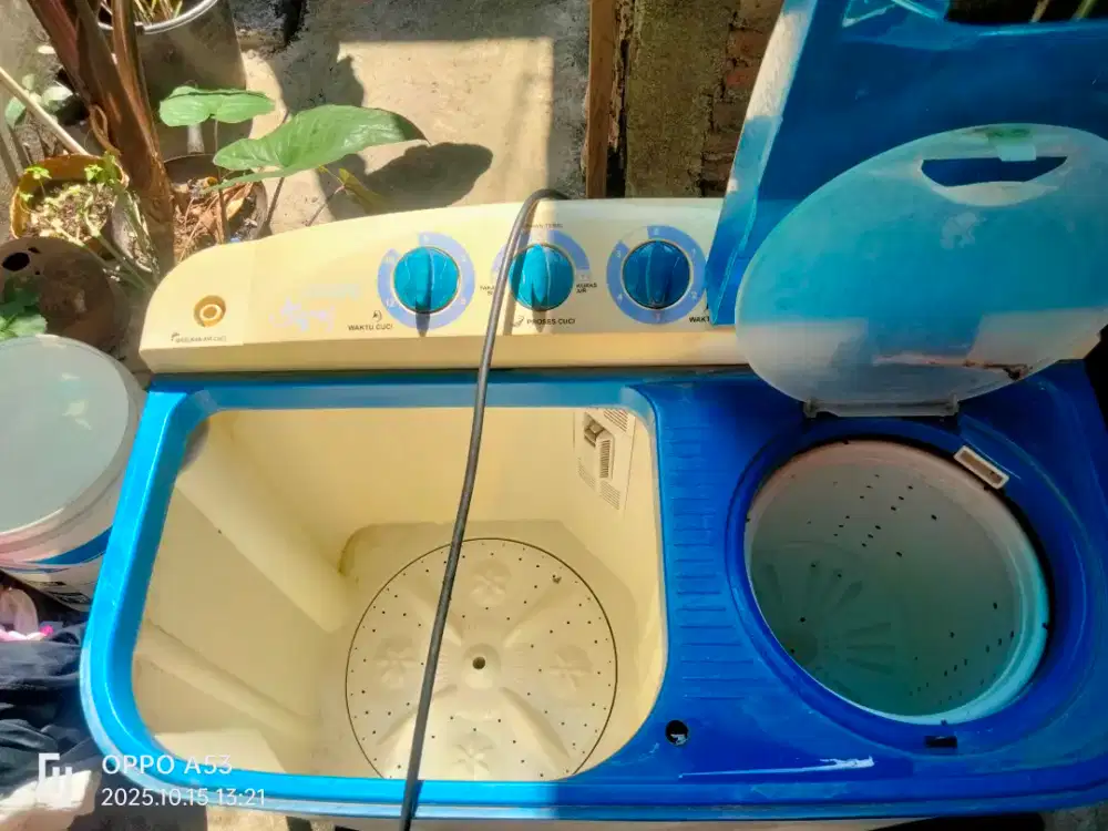 Mesin Cuci AKARI AWM-817K