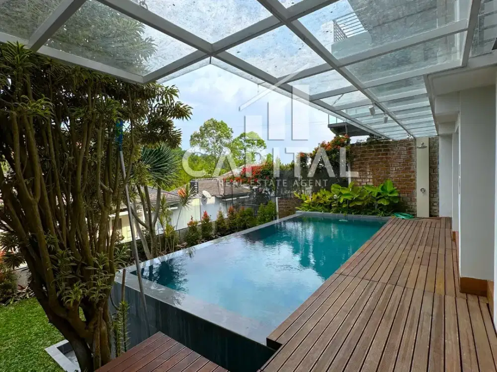 Pasti Jatuh Hati Rumah Villa Bernuansa Sejuk di Resor Dago Pakar