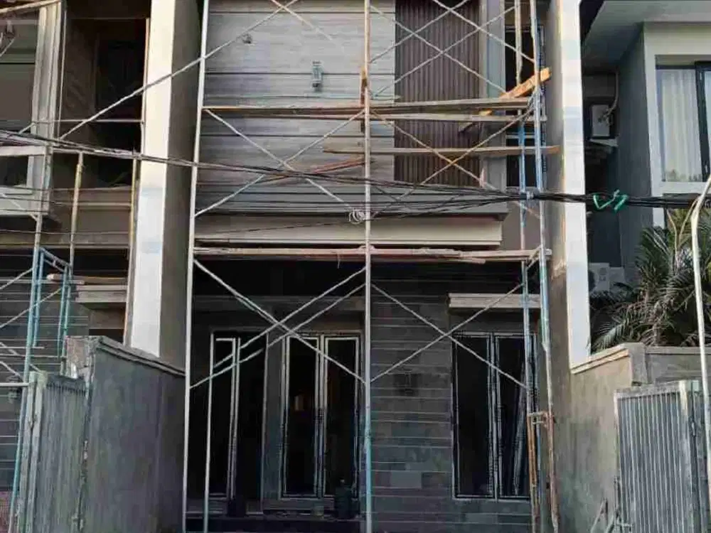 Jual rumah Manyar on progress