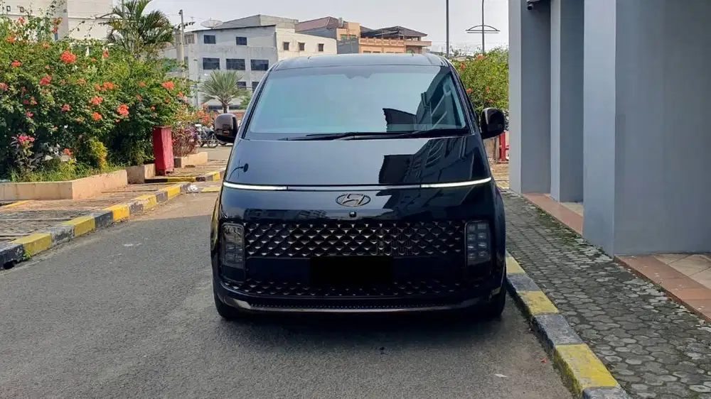 [ GARANSI 5TH ] Hyundai Staria 2.2L 2WD Signature 7 Seater 2021/2022