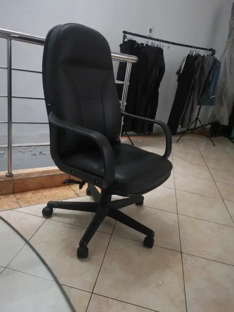 Kursi gaming kursi manager Kursi kantor