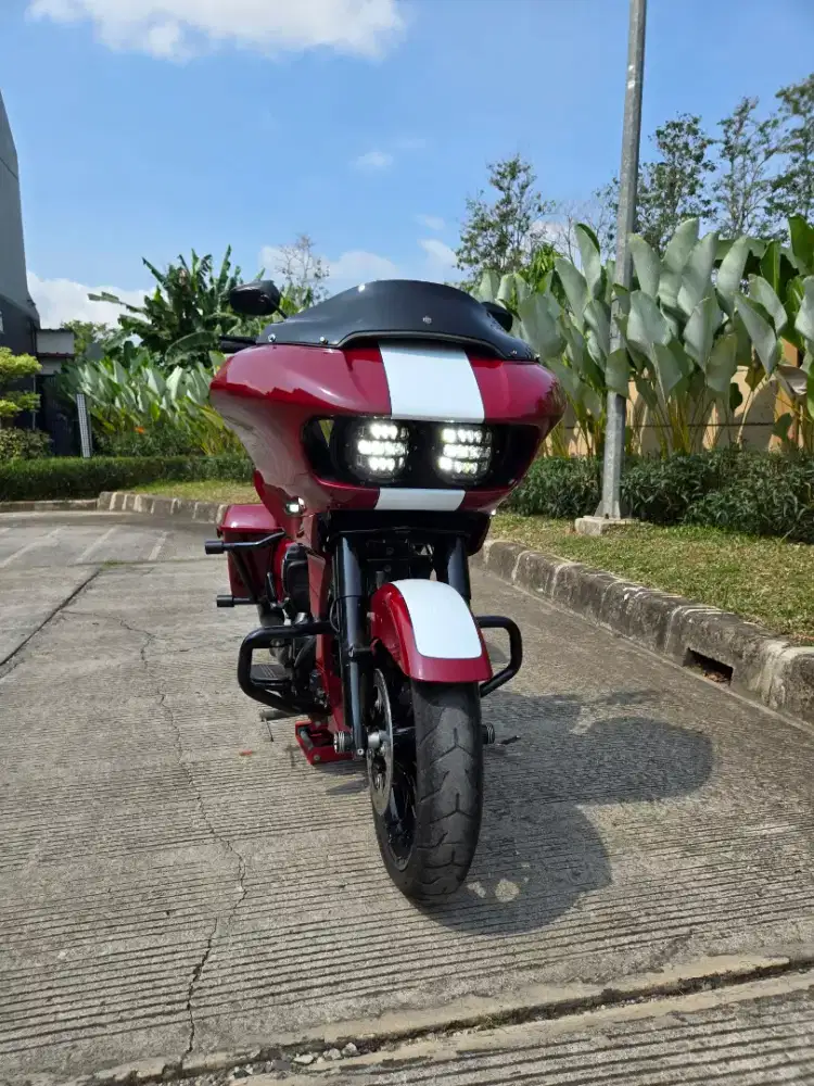 Harley Roadglide PATRIOT 2020 MERAH