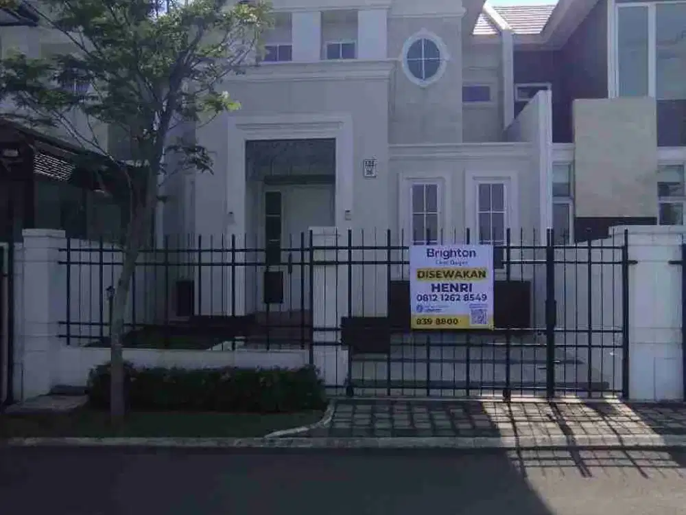 RUMAH TERAWAT 2 LANTAI SIAP HUNI