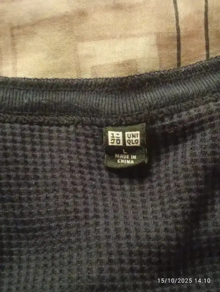 Uniqlo Waffle Henley Long sleveed