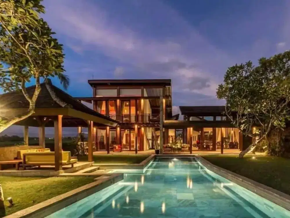 DIJUAL VILLA MEWAH VIEW LAUT DAN HAMPARAN SAWAH DAERAH TABANAN