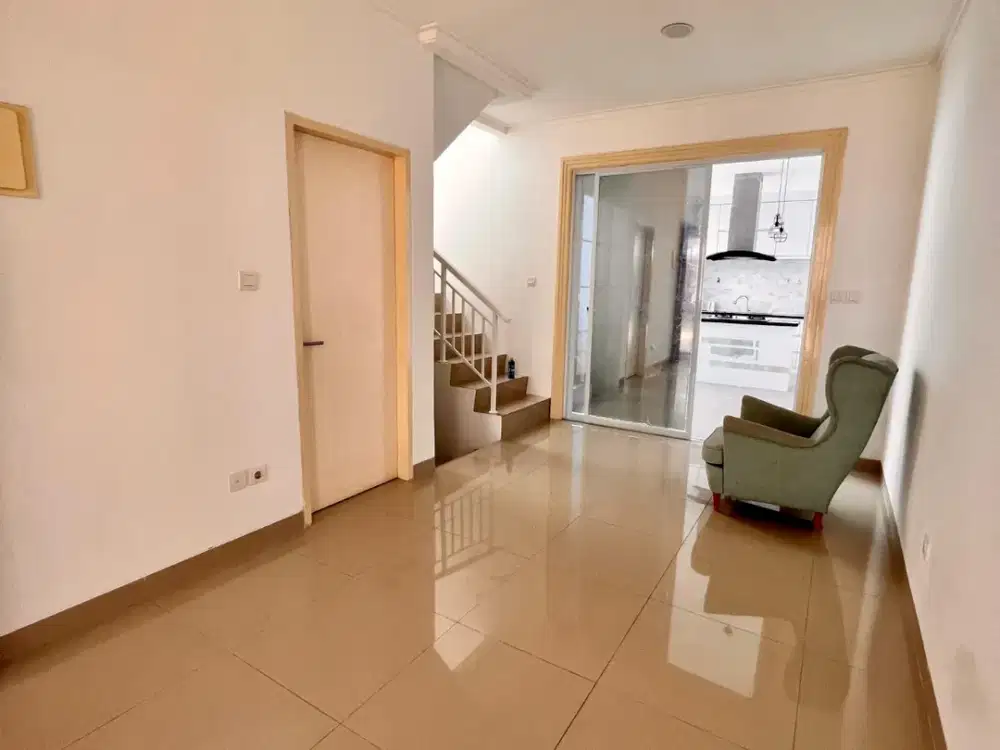 House For Sale: Cluster Bohemia Village Gading Serpong (Full Renovasi)