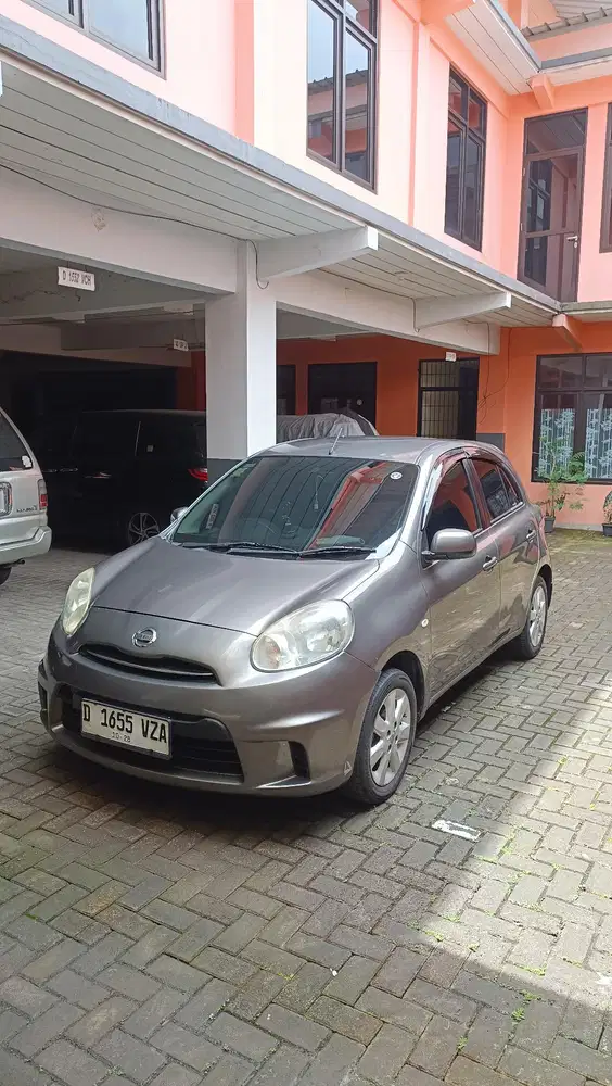 Nissan March 2012 Bensin