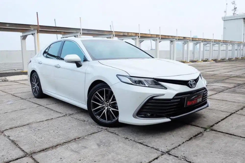 [LOW KM] Dp 15 Juta Toyota Camry V 2022 2.5 Facelift