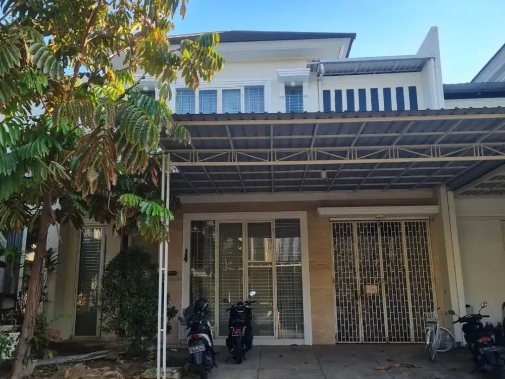 Rumah Semi Furnished, Bagus dan Strategis, Pakuwon Indah, SBY