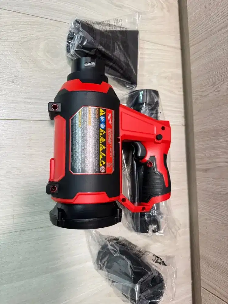 Milwaukee M12 Compact Mesin Blower