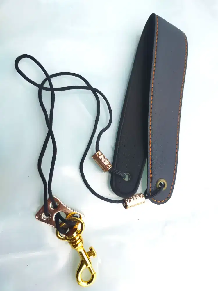 Neck strap saxophone neck strap