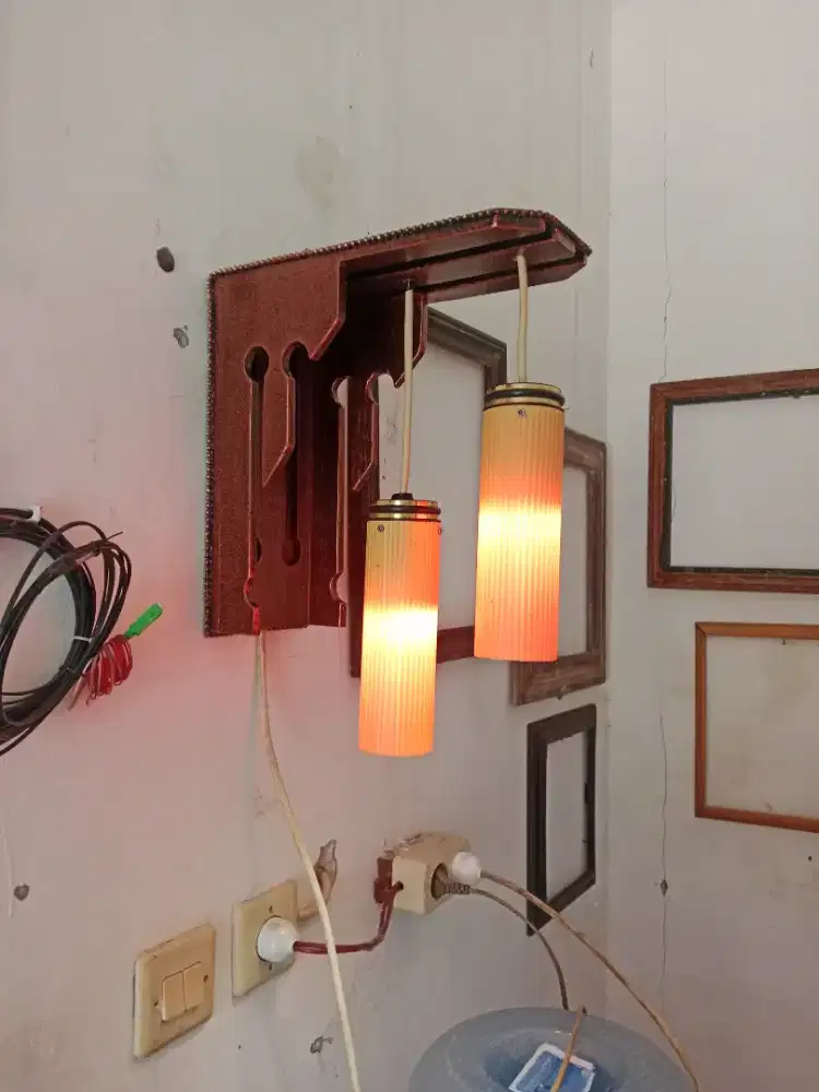 Hiasan rumah lampu cafe dan figura kabah 30×40