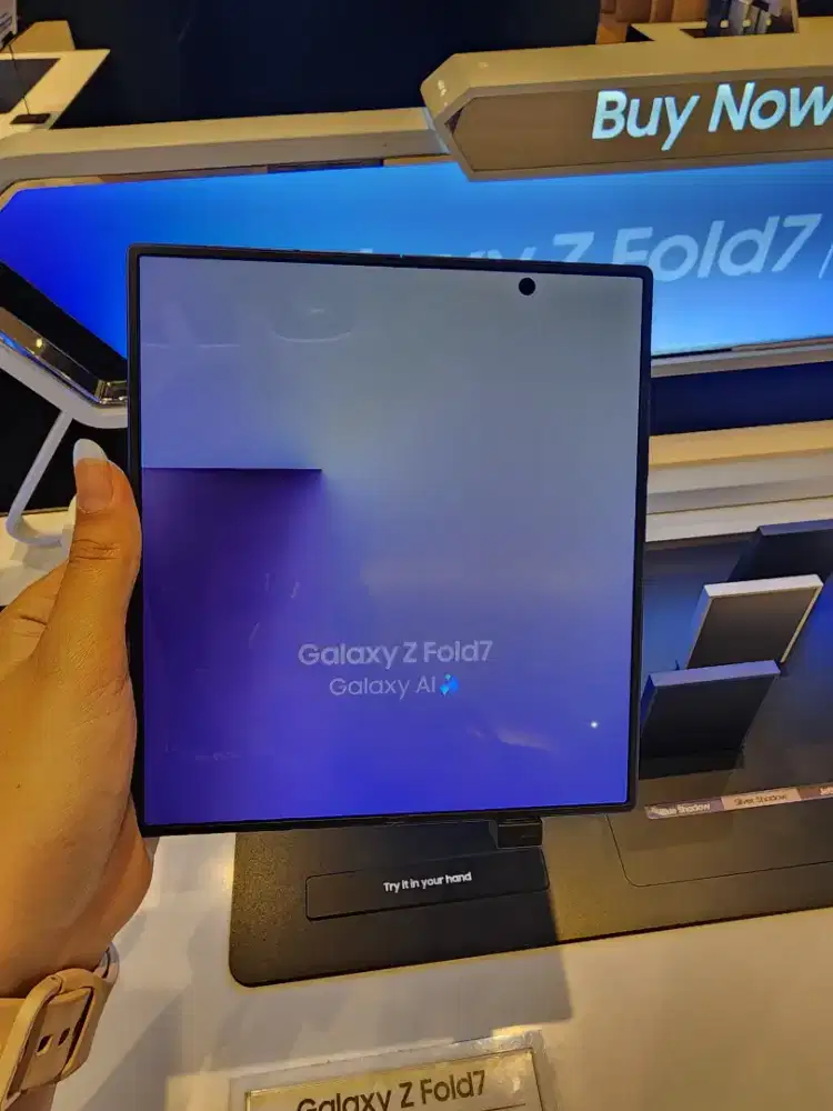 SAMSUNG GALAXY ZFOLD 7 DAPATKAN TV 32INCH