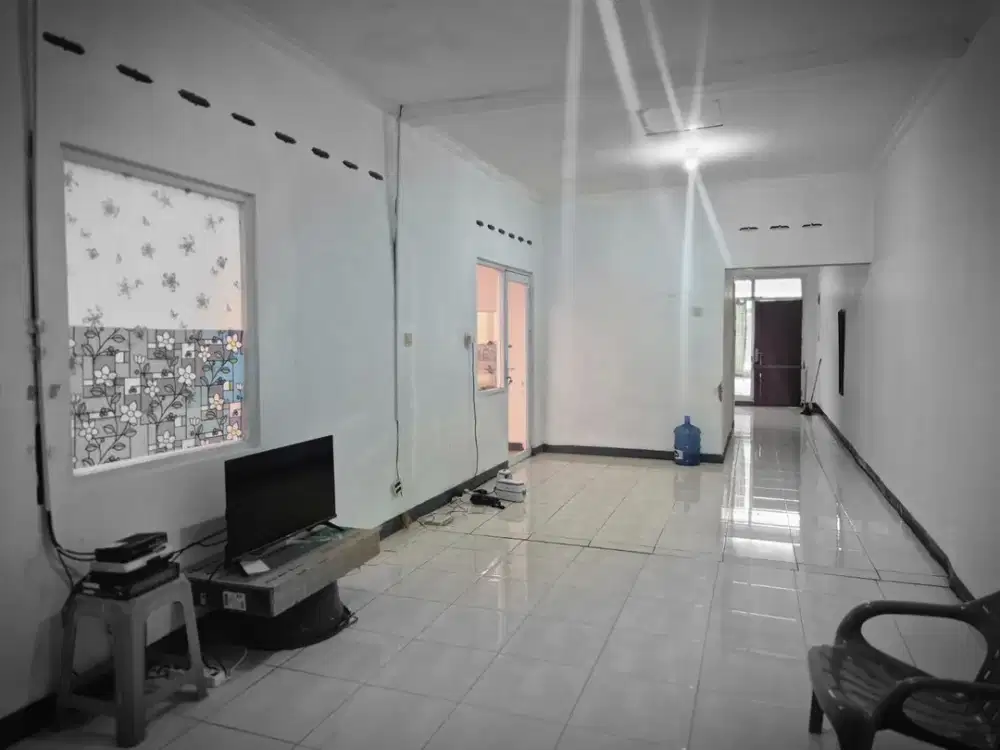 Rumah Di Tengah Kota! Dijual Cepat Lokasi Strategis Sayap Ciateul, Regol, Bandung
