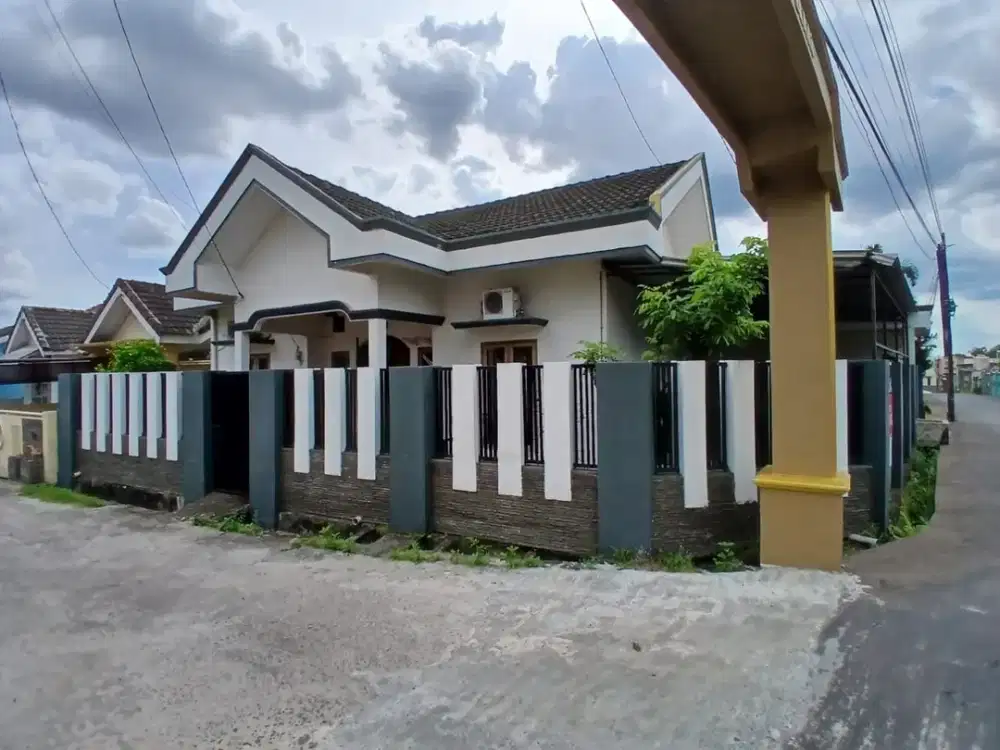 DIJUAL RUMAH HOOK DEKAT PARAMOUNT MP MANGKUNEGARA PALEMBANG