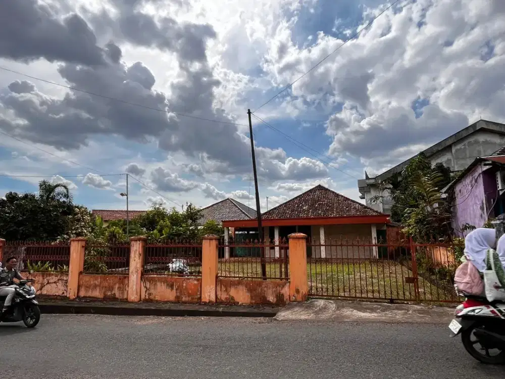 DIJUAL RUMAH DAN TANAH JALAN ARIO KEMUNING BASUKI RAHMAT PALEMBANG