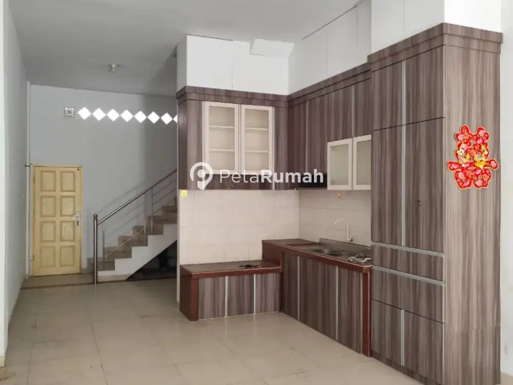 DIJUAL RUMAH JALAN SUNGGAL KOMPLEK SUNGGAL CENTER  (VERA)
